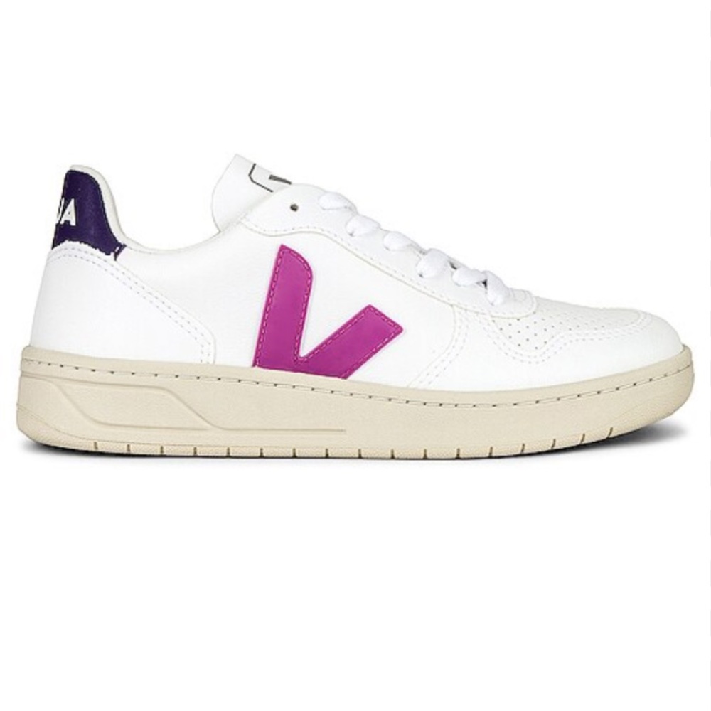*Rare* Veja White and Pink Sneakers 39